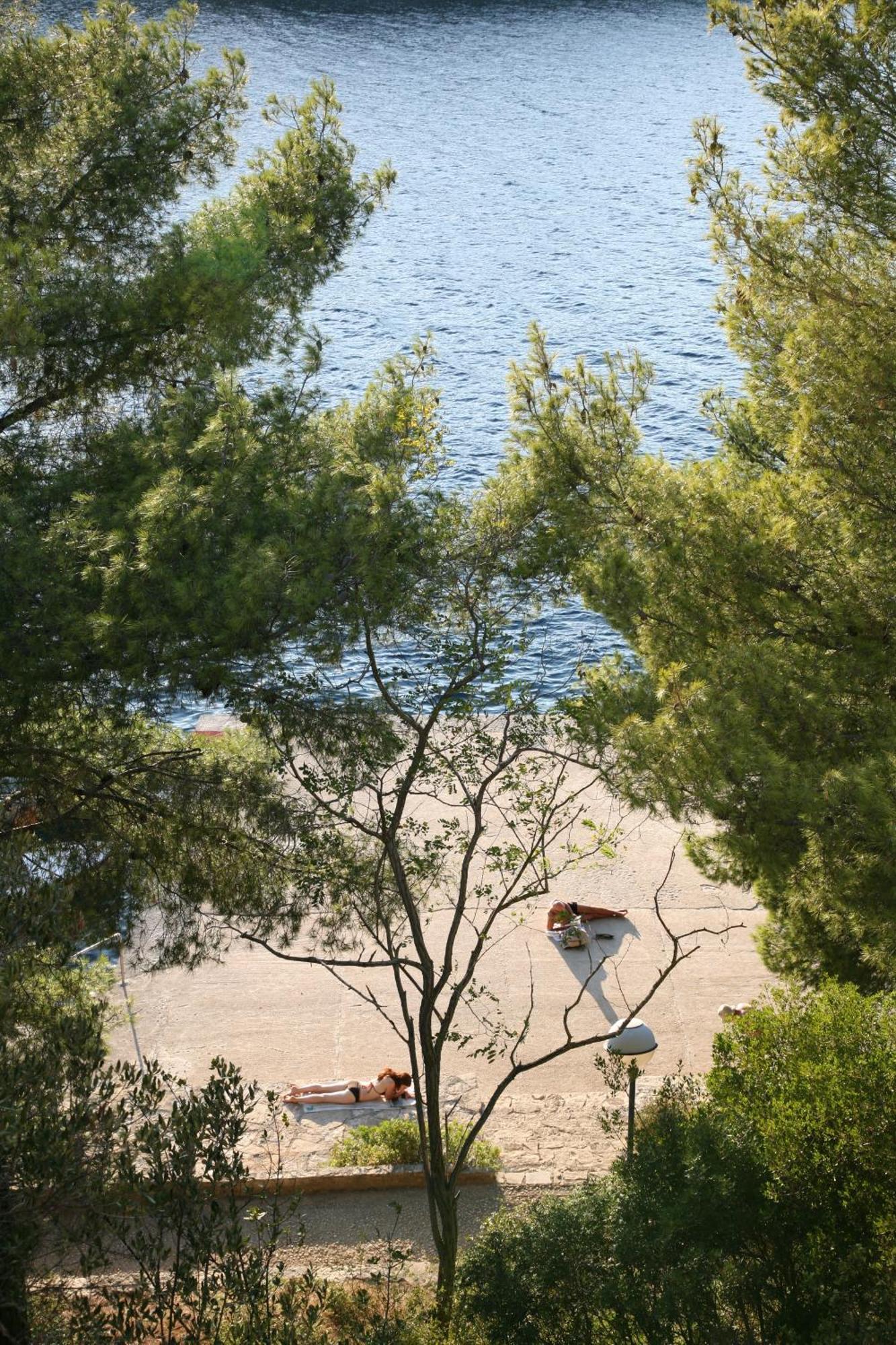 Hotel Sali Exterior photo