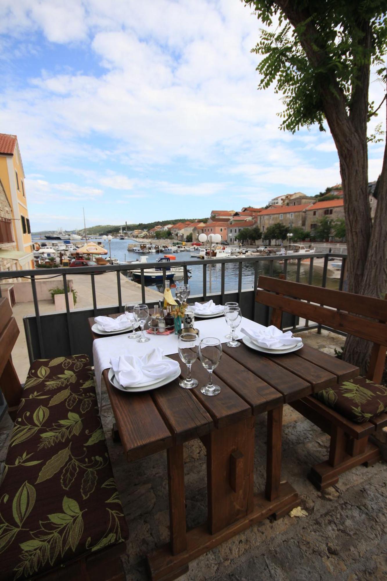 Hotel Sali Exterior photo