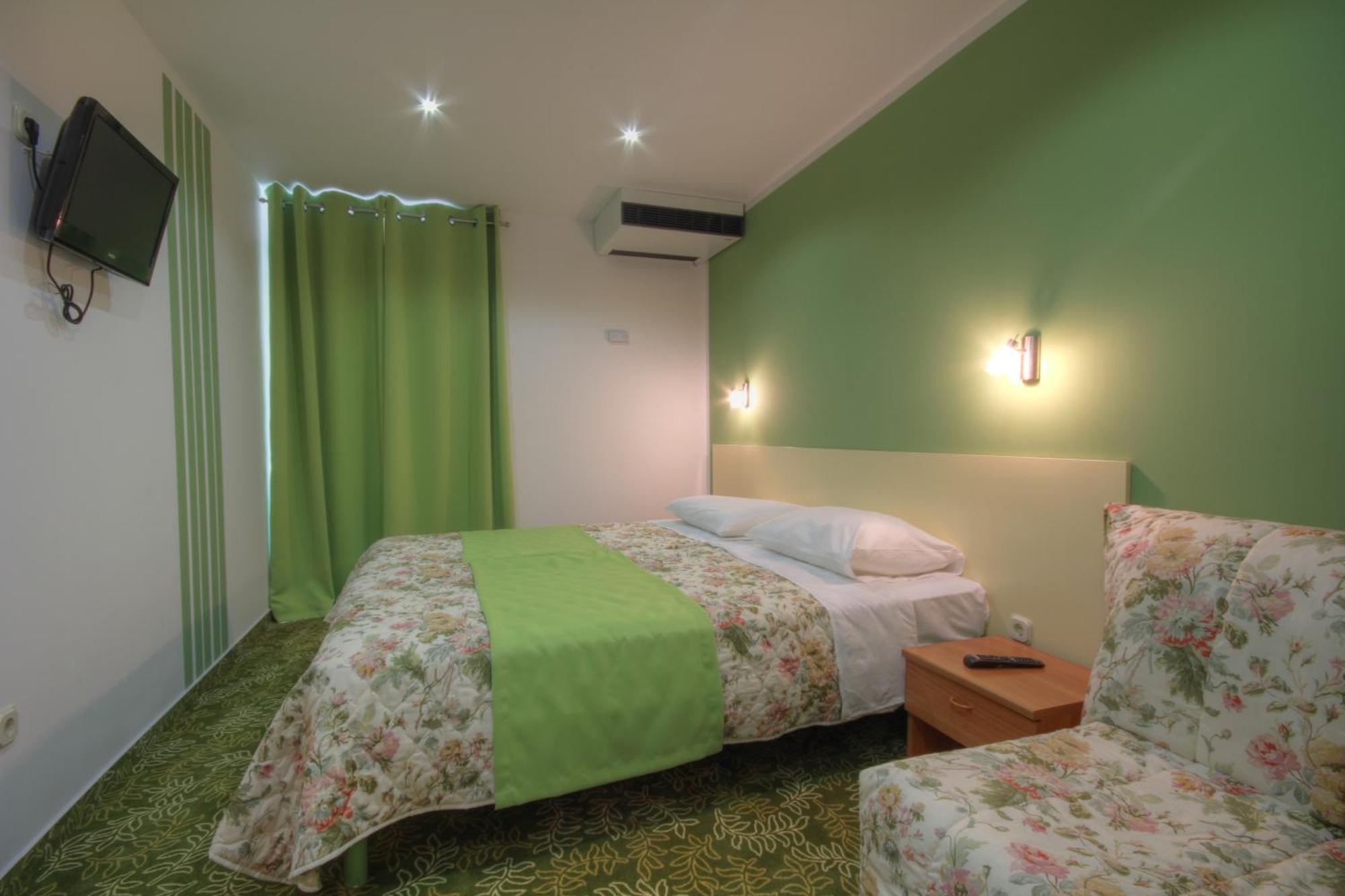 Hotel Sali Exterior photo